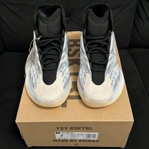 Yeezy Basketball “Quantum”